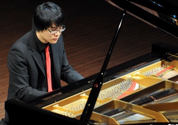 Jong-Ho-Won-CMIMPiano2011-b