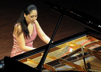 Zheeyoung-Moon-CMIMPiano2011